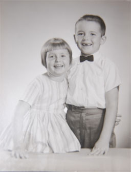Caroline Markham (later Zelizney) and her brother Fraser Markham